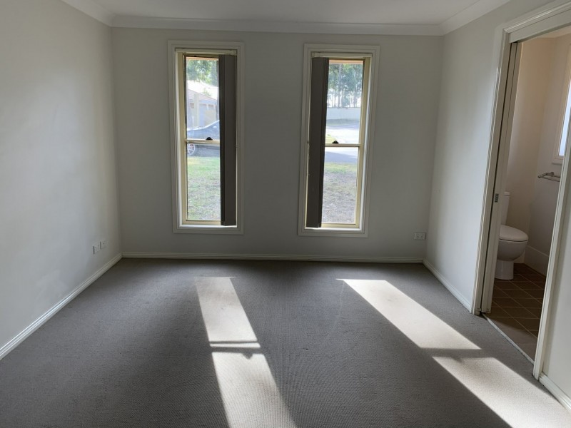 21 Casson Ave, Cessnock NSW 2325