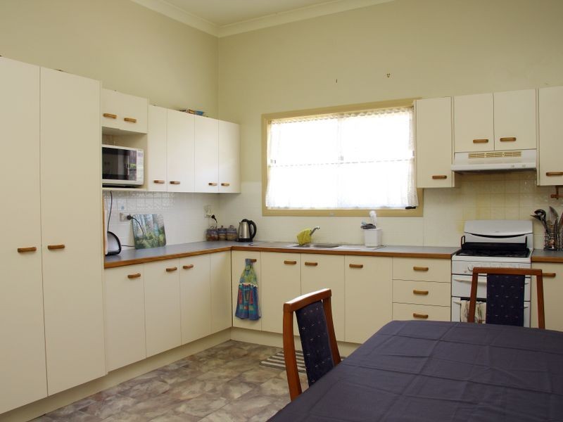 16 Stephen Street, Cessnock NSW 2325