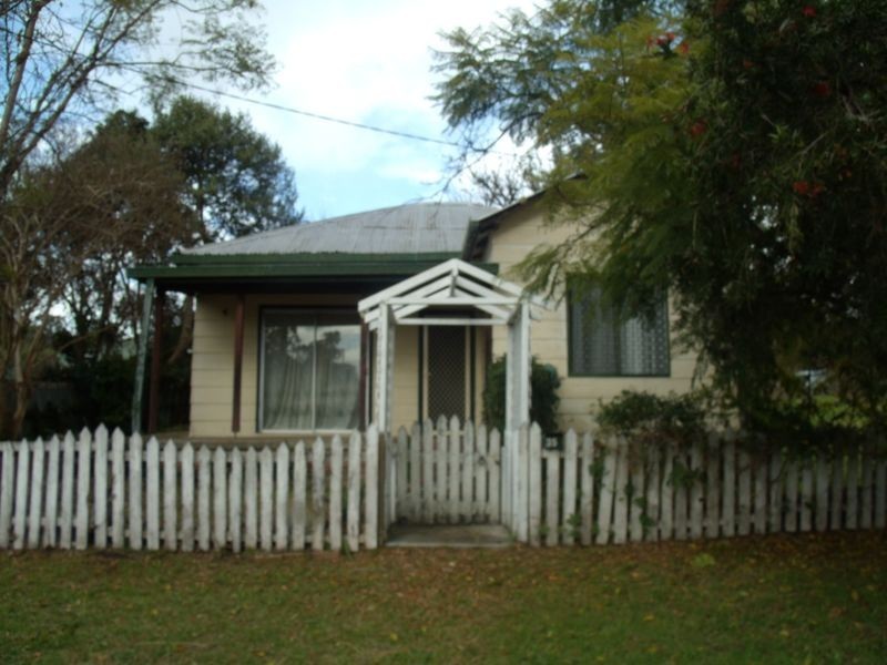 35 Alexander Street, Ellalong NSW 2325