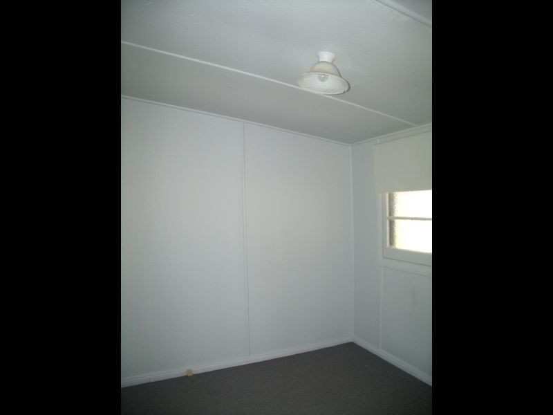 1a Albury, Abermain NSW 2326