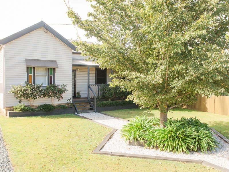 10 Nelson Street, Cessnock NSW 2325