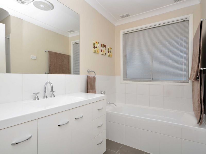 25 Abermain Street, Pelaw Main NSW 2327