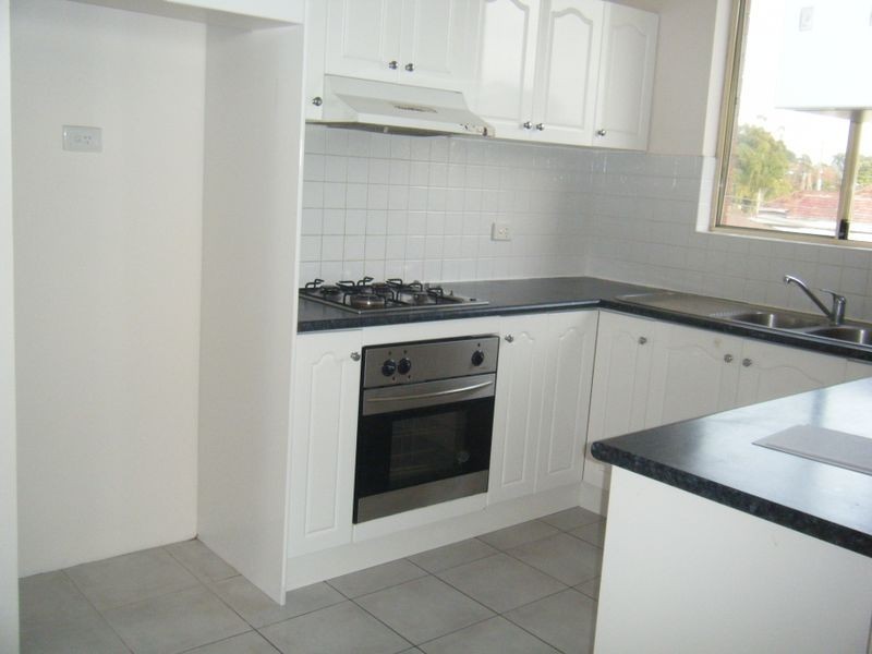 18/2-8 Short Road, Riverwood NSW 2210