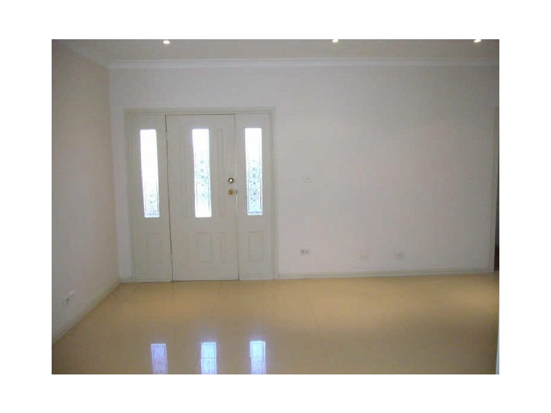 52B Clarendon Road, Peakhurst NSW 2210