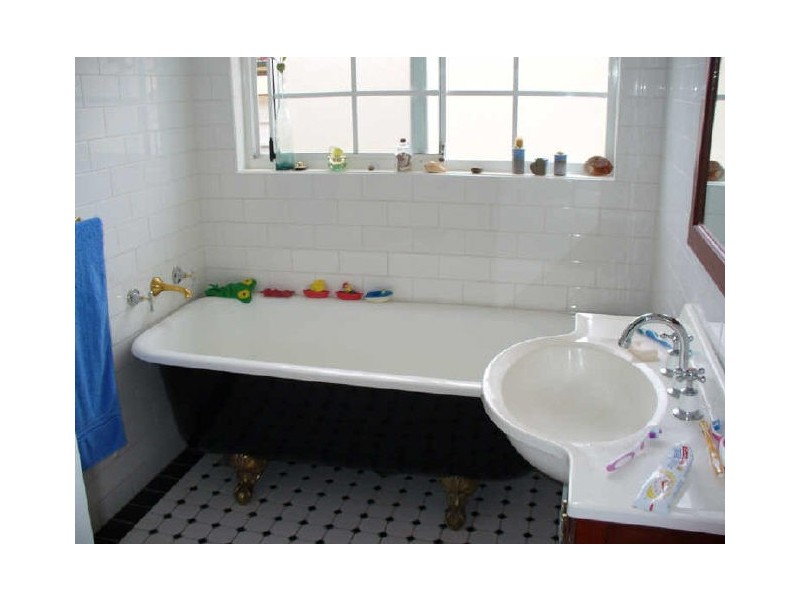 202 Bonds Road, Riverwood NSW 2210