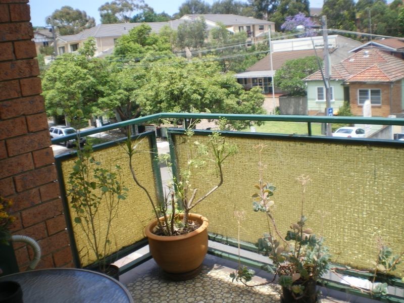 Flat 2/54 Thurlow Street, Riverwood NSW 2210