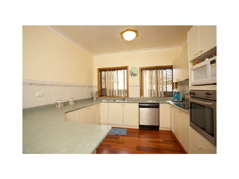 4 Collaroy Avenue, Peakhurst NSW 2210