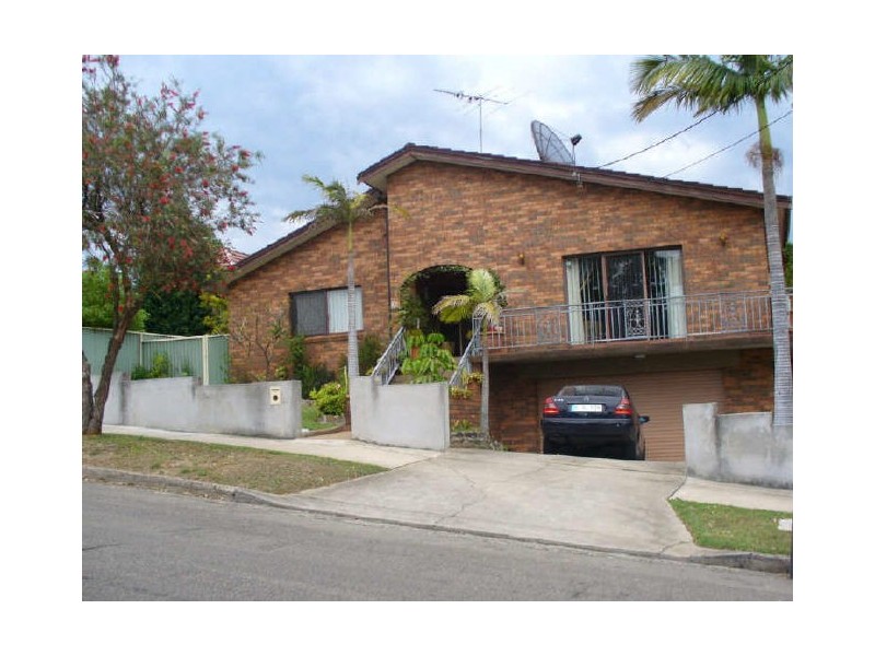 2a Evans Street, Peakhurst NSW 2210