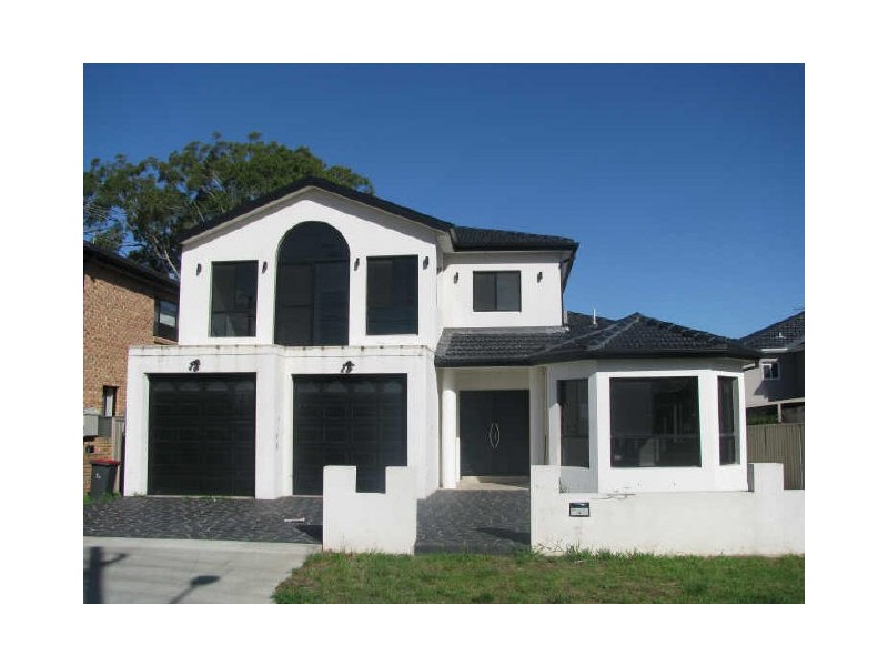 2 Webster Avenue, Peakhurst NSW 2210