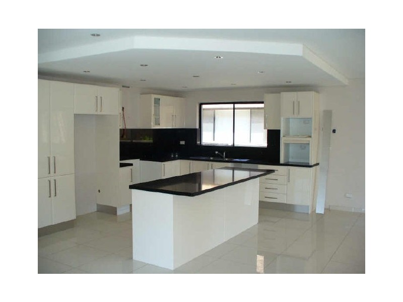 2 Webster Avenue, Peakhurst NSW 2210