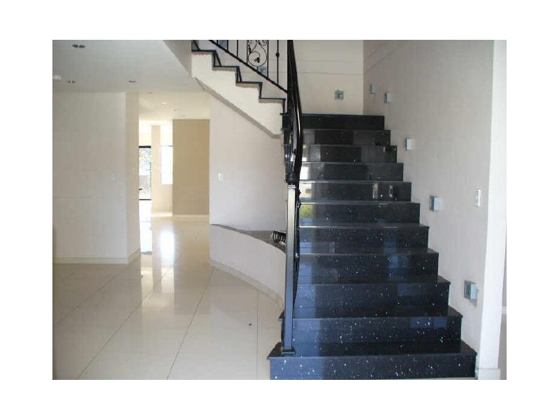 2 Webster Avenue, Peakhurst NSW 2210