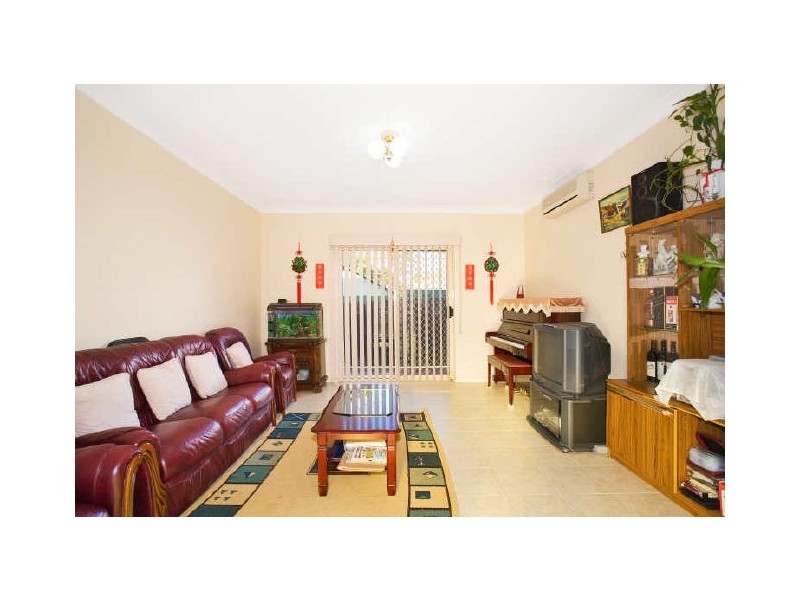 8A Henry Road, Riverwood NSW 2210