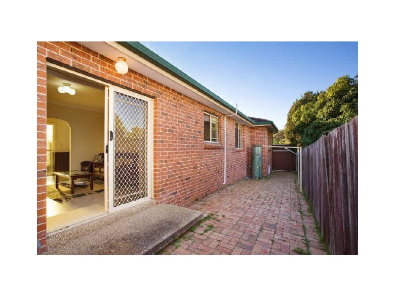 8A Henry Road, Riverwood NSW 2210