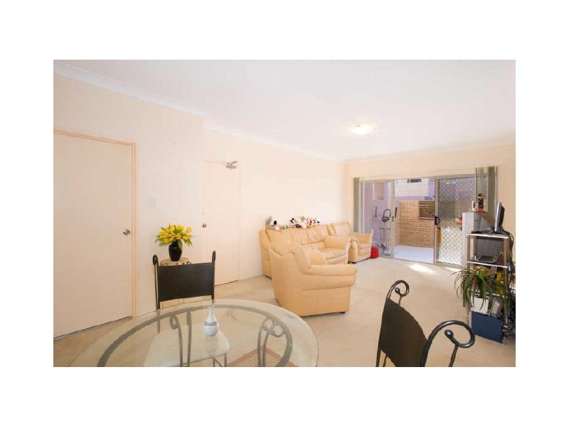 4/8-12 Coleridge Street, Riverwood NSW 2210