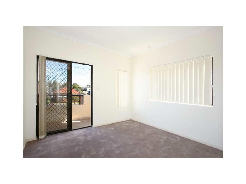 2 Ewen Street, Roselands NSW 2196