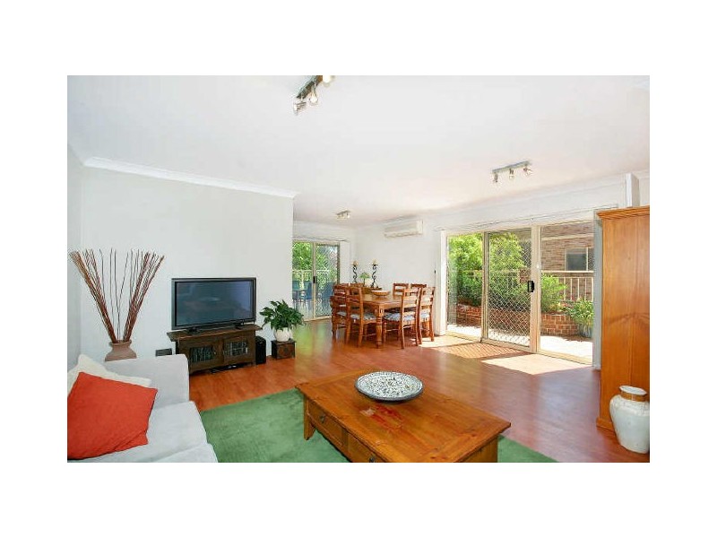 2/10-12 Cairns Street, Riverwood NSW 2210