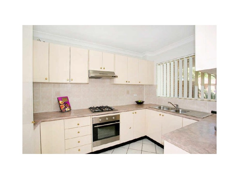 2/10-12 Cairns Street, Riverwood NSW 2210