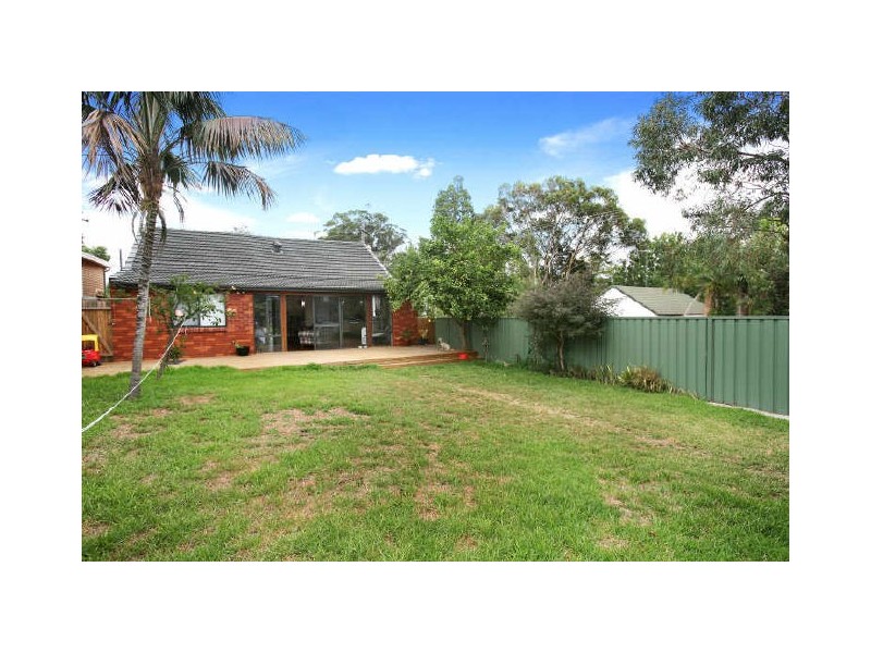 74 Clarendon Road, Peakhurst NSW 2210