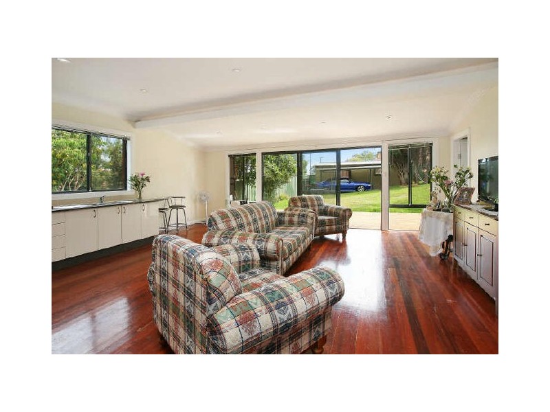 74 Clarendon Road, Peakhurst NSW 2210