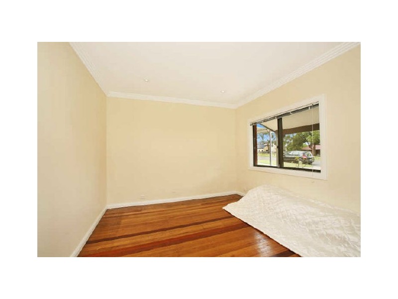 74 Clarendon Road, Peakhurst NSW 2210