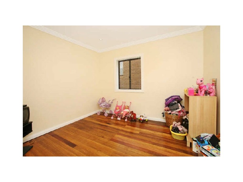 74 Clarendon Road, Peakhurst NSW 2210