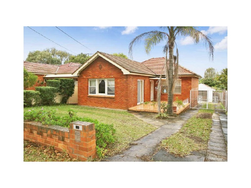 43 Cairns Street, Riverwood NSW 2210