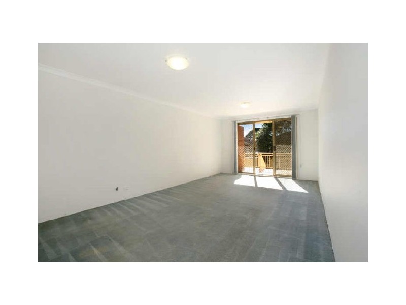 2/2-8 Short Road, Riverwood NSW 2210