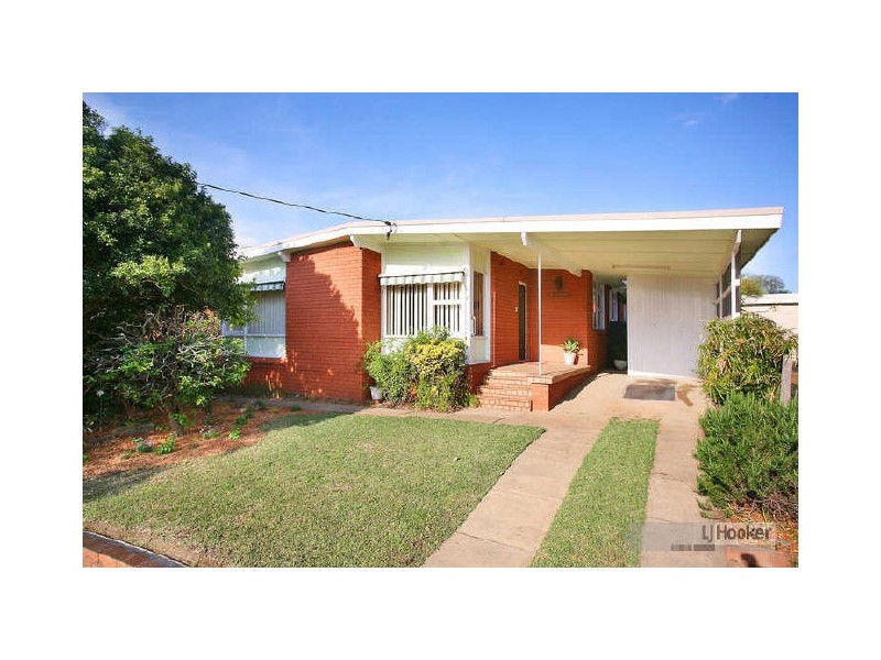 7 Waldo Crescent, Peakhurst NSW 2210