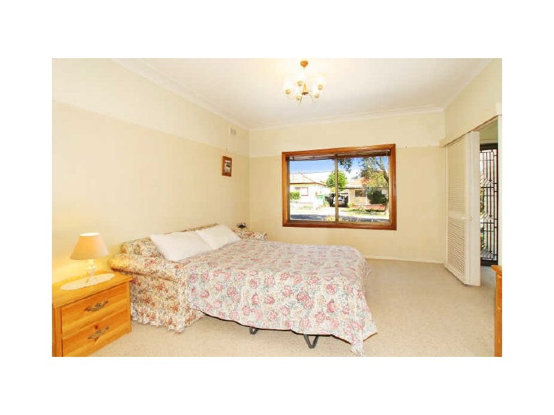 18 Bonaparte Street, Riverwood NSW 2210