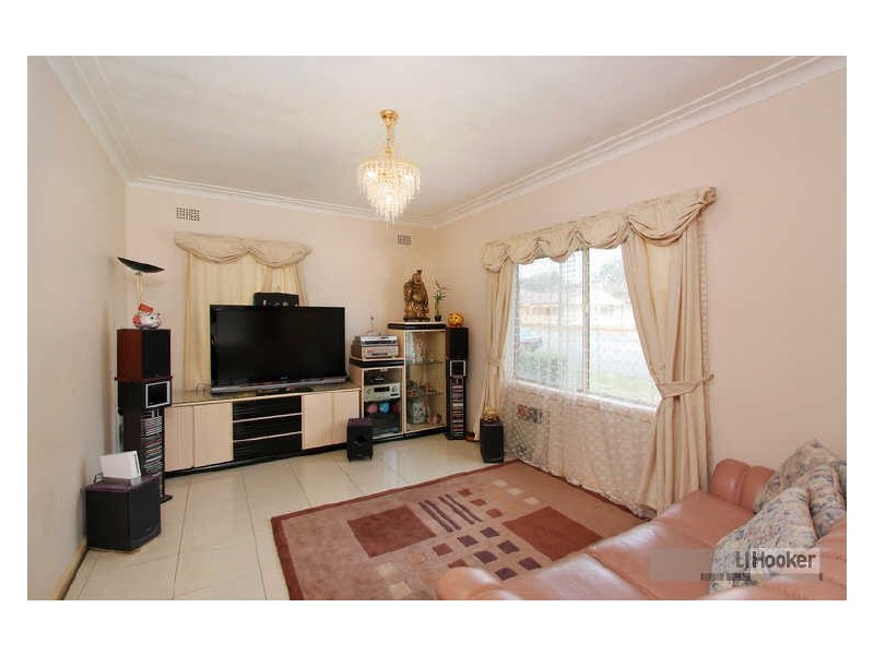 9 Baumans Road, Riverwood NSW 2210