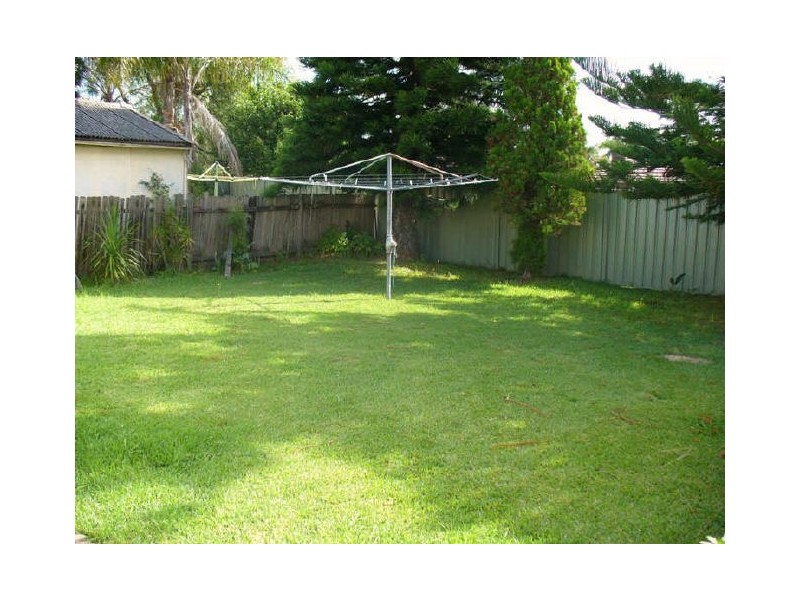 1 Fullerton Cres, Riverwood NSW 2210