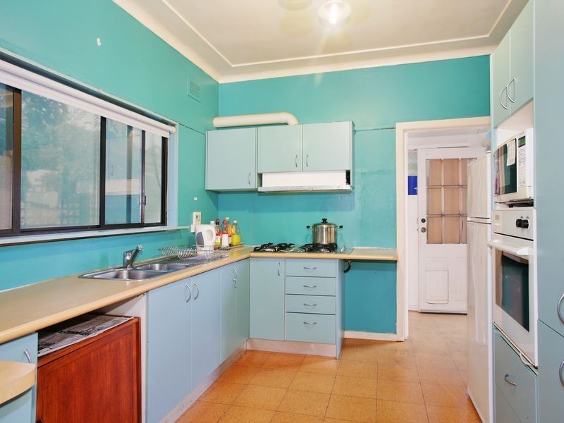 6 Lillian Road, Riverwood NSW 2210