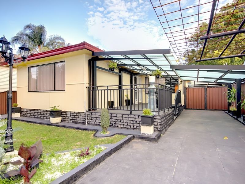 6 Iris Avenue, Riverwood NSW 2210