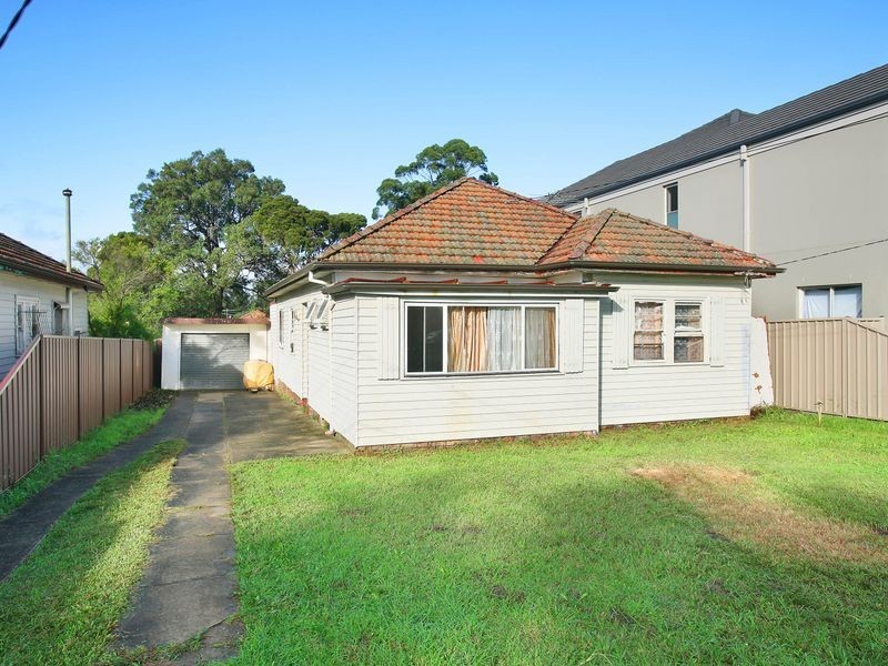 7 Shenstone Road, Riverwood NSW 2210