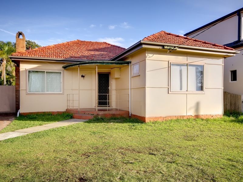 17 Shenstone Road, Riverwood NSW 2210