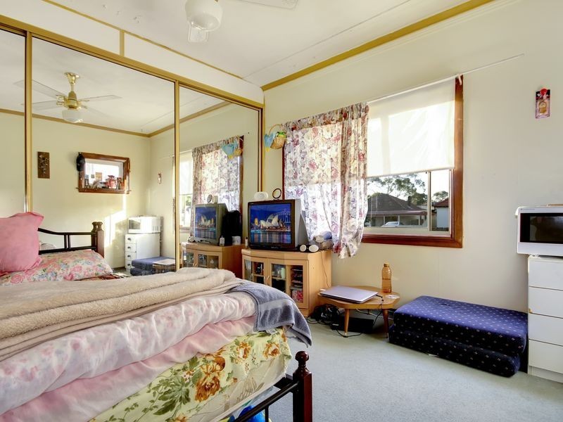 17 Shenstone Road, Riverwood NSW 2210