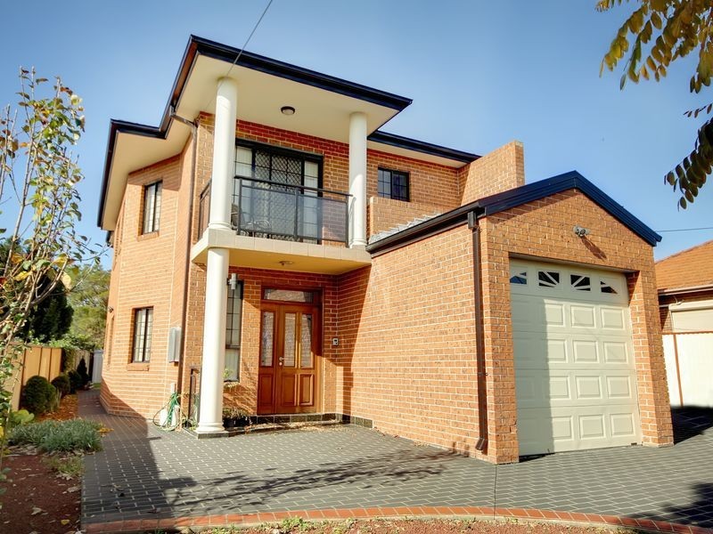 2A Blenman Avenue, Punchbowl NSW 2196