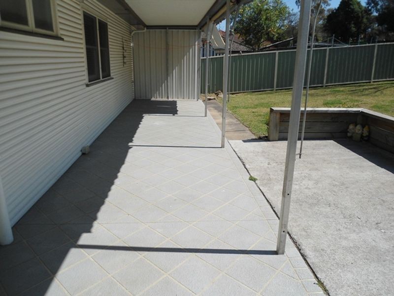 9A Hawkey Crescent, Camden NSW 2570