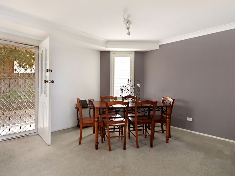 1/1A Forshaw Avenue, Peakhurst NSW 2210