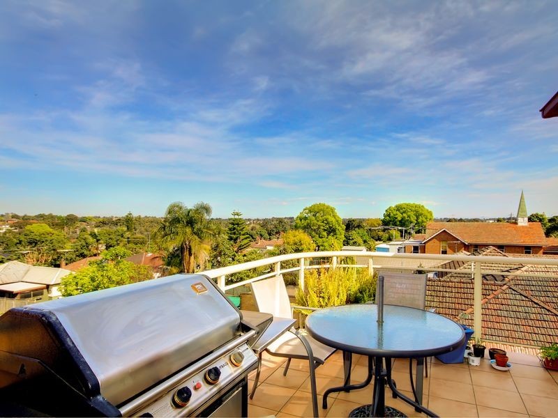 12/27-33 Coleridge Street, Riverwood NSW 2210