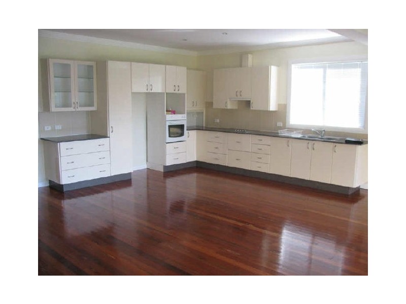 74 Clarendon Road, Peakhurst NSW 2210