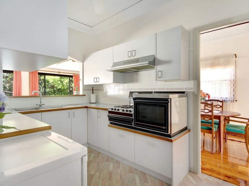 29 Fullerton Crescent, Riverwood NSW 2210