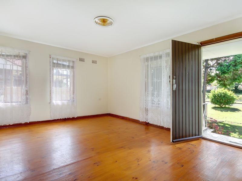 16 Kentucky Road, Riverwood NSW 2210