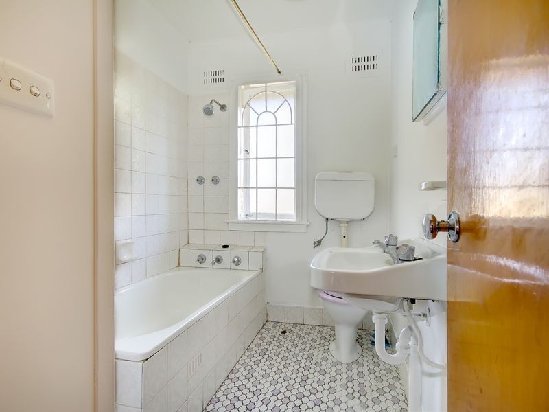 16 Kentucky Road, Riverwood NSW 2210