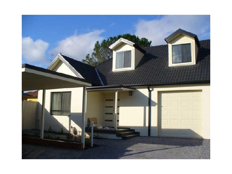 4/50-52 Clarendon Road, Peakhurst NSW 2210