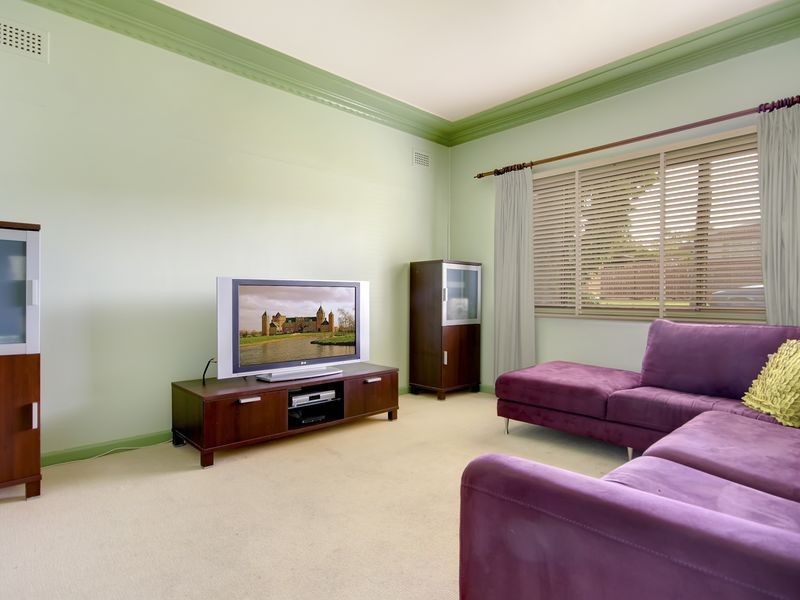 13 Hunter Street, Riverwood NSW 2210