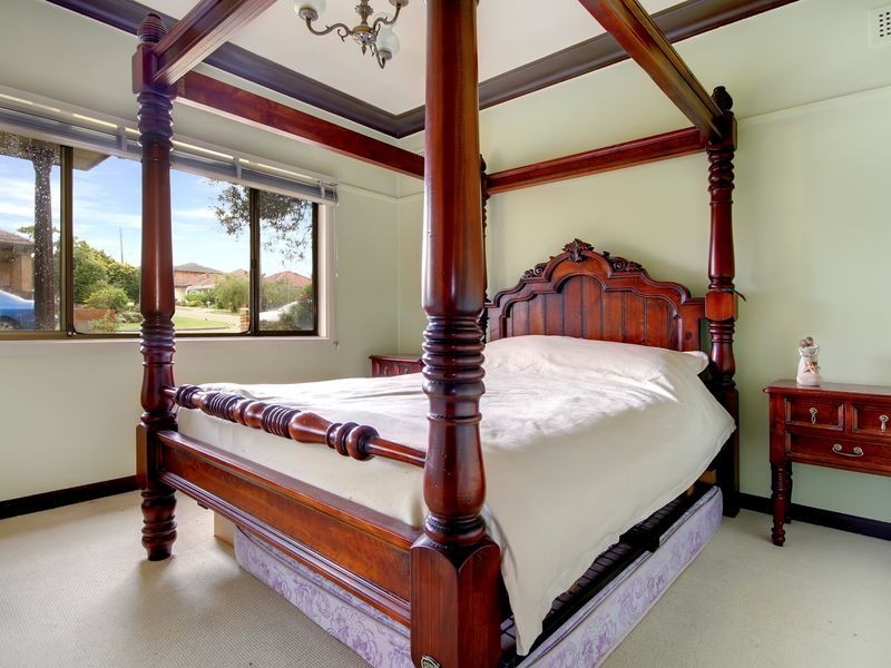 13 Hunter Street, Riverwood NSW 2210