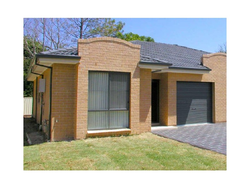 2/49 Amy Road, Peakhurst NSW 2210