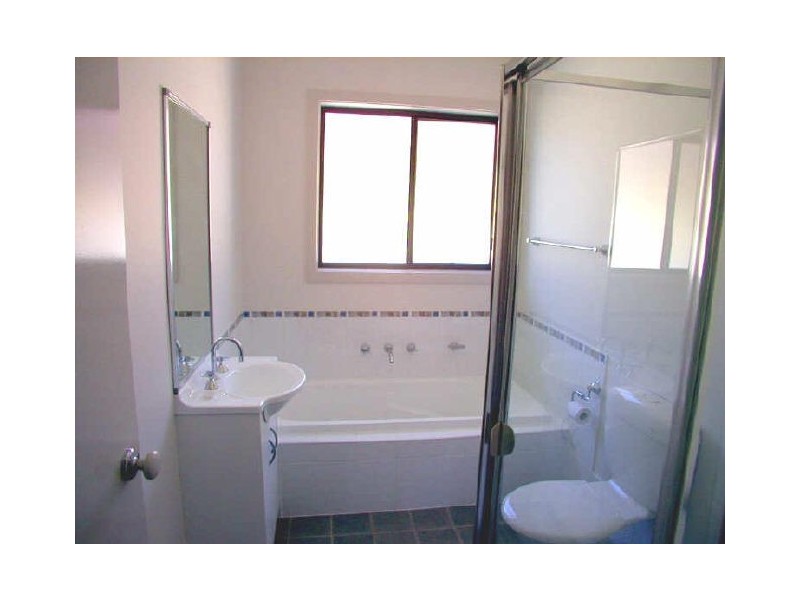 2/49 Amy Road, Peakhurst NSW 2210