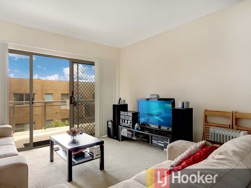 8/8-12 Coleridge Street, Riverwood NSW 2210